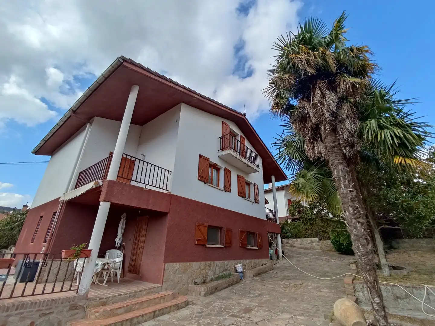 Vista exterior de Casa o xalet en venda en Iruña Oka / Iruña de Oca amb Jardí privat, Traster i Piscina