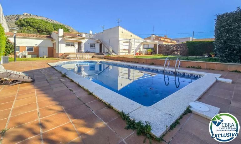 Swimming pool of House or chalet for sale in Torroella de Montgrí  with Terrace and Swimming Pool