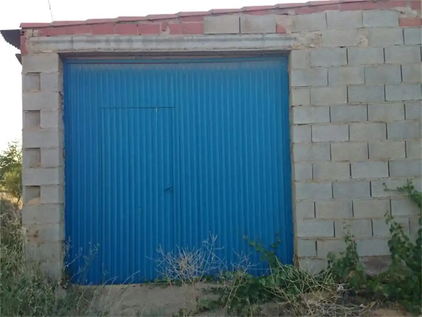 Aparcament de Finca rústica en venda en Tarazona de la Mancha, Albacete