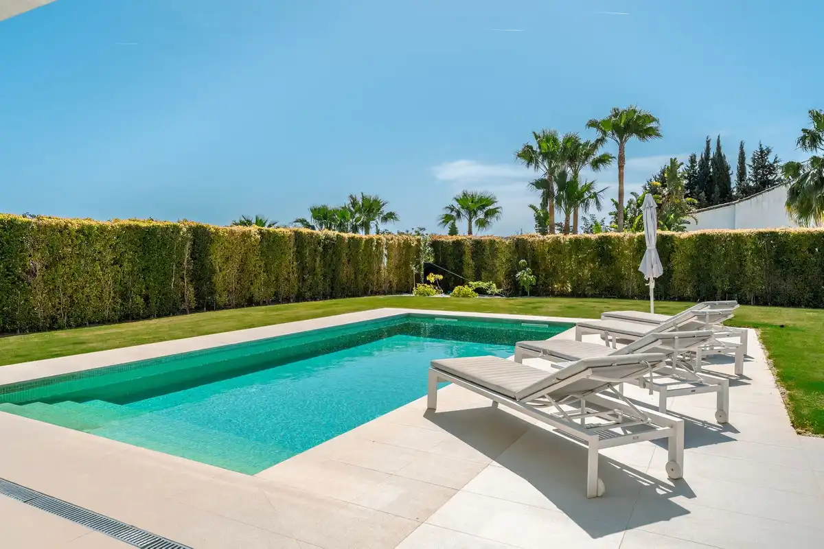 Piscina de Casa o xalet de lloguer en Estepona amb Jardí privat, Piscina i Alarma