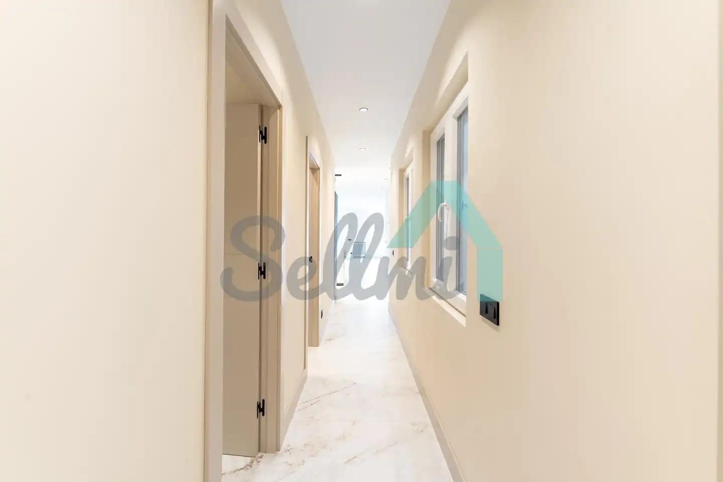 Piso en venta en Oviedo  con Calefacción, Trastero y Balcón