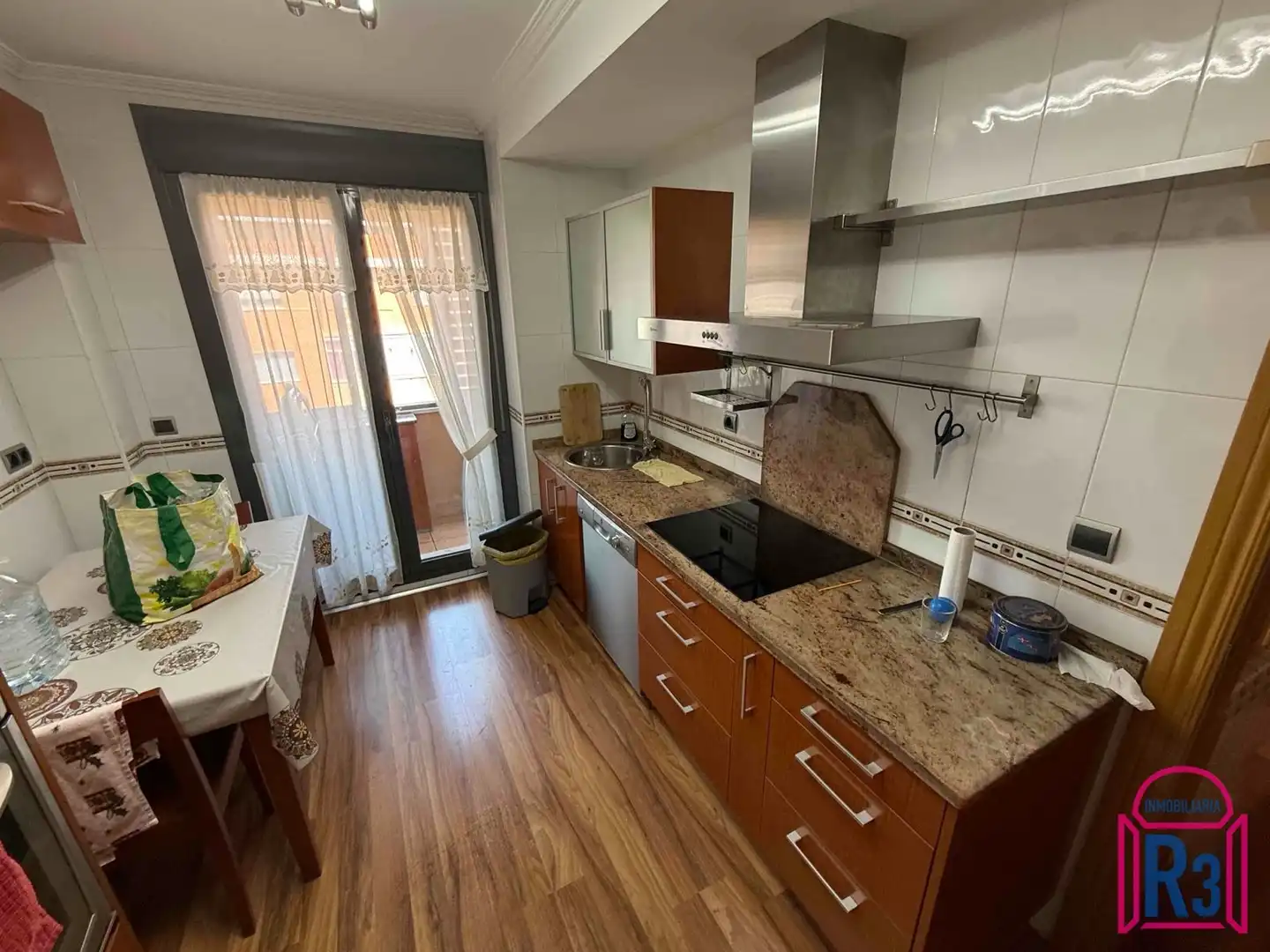 Cocina de Ático de alquiler en León Capital  con Aire acondicionado, Calefacción y Terraza