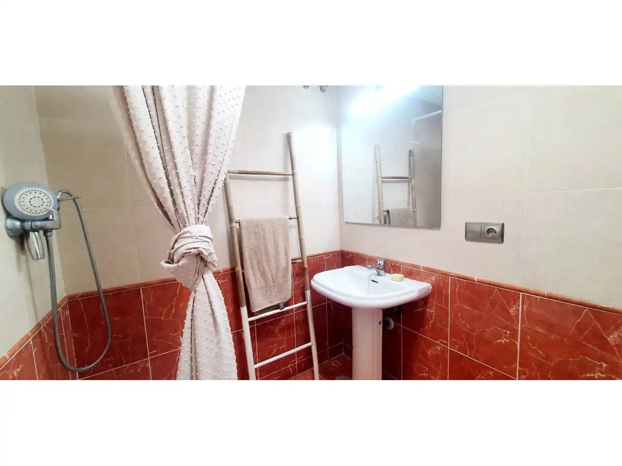 Baño de Estudio en venta en Vícar con Calefacción, Terraza y Trastero
