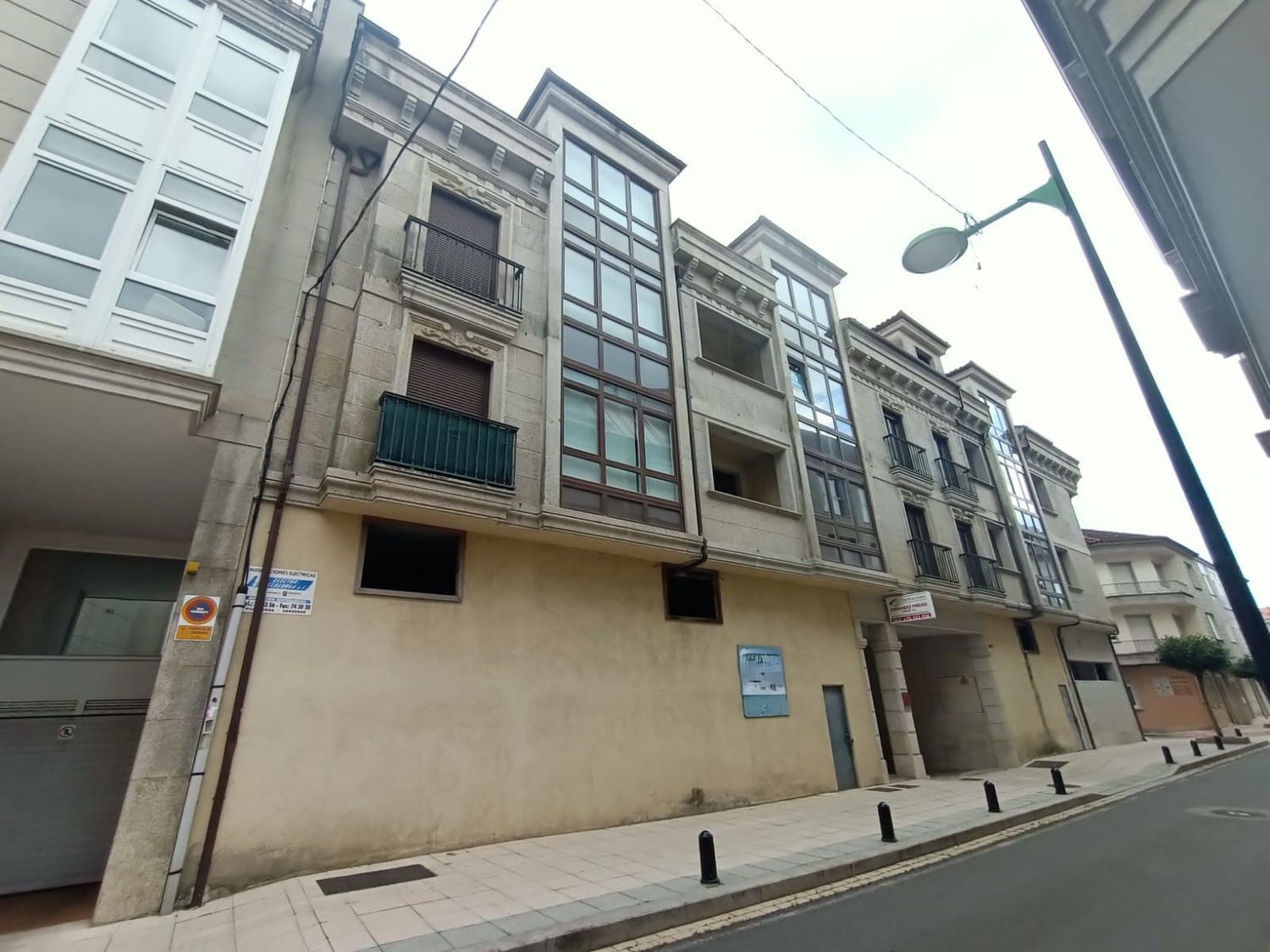 Vista exterior de Local en venda en Cambados