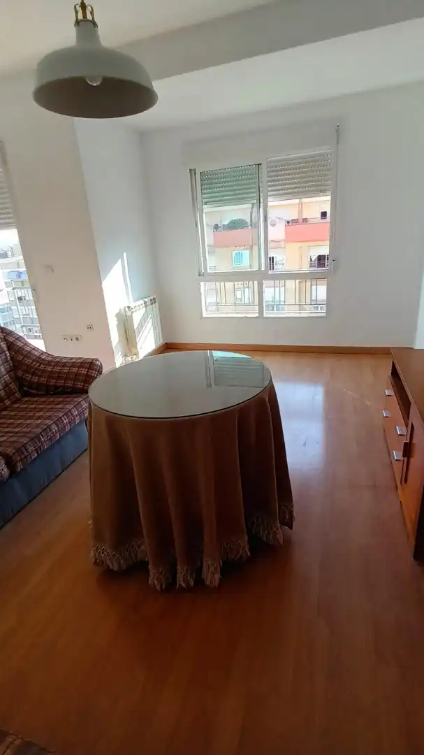 Comedor de Piso de alquiler en Granada con Aire acondicionado, Calefacción y Amueblado