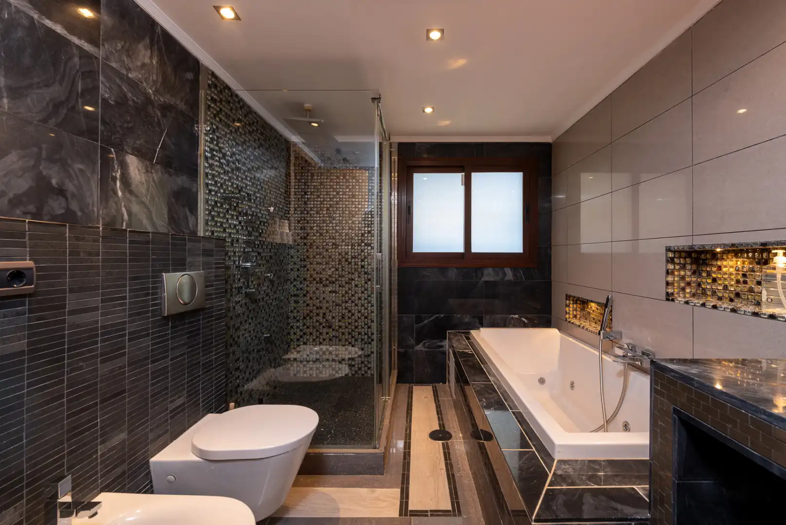 Casa con piscina en venta en Milla de Oro, imagen 35