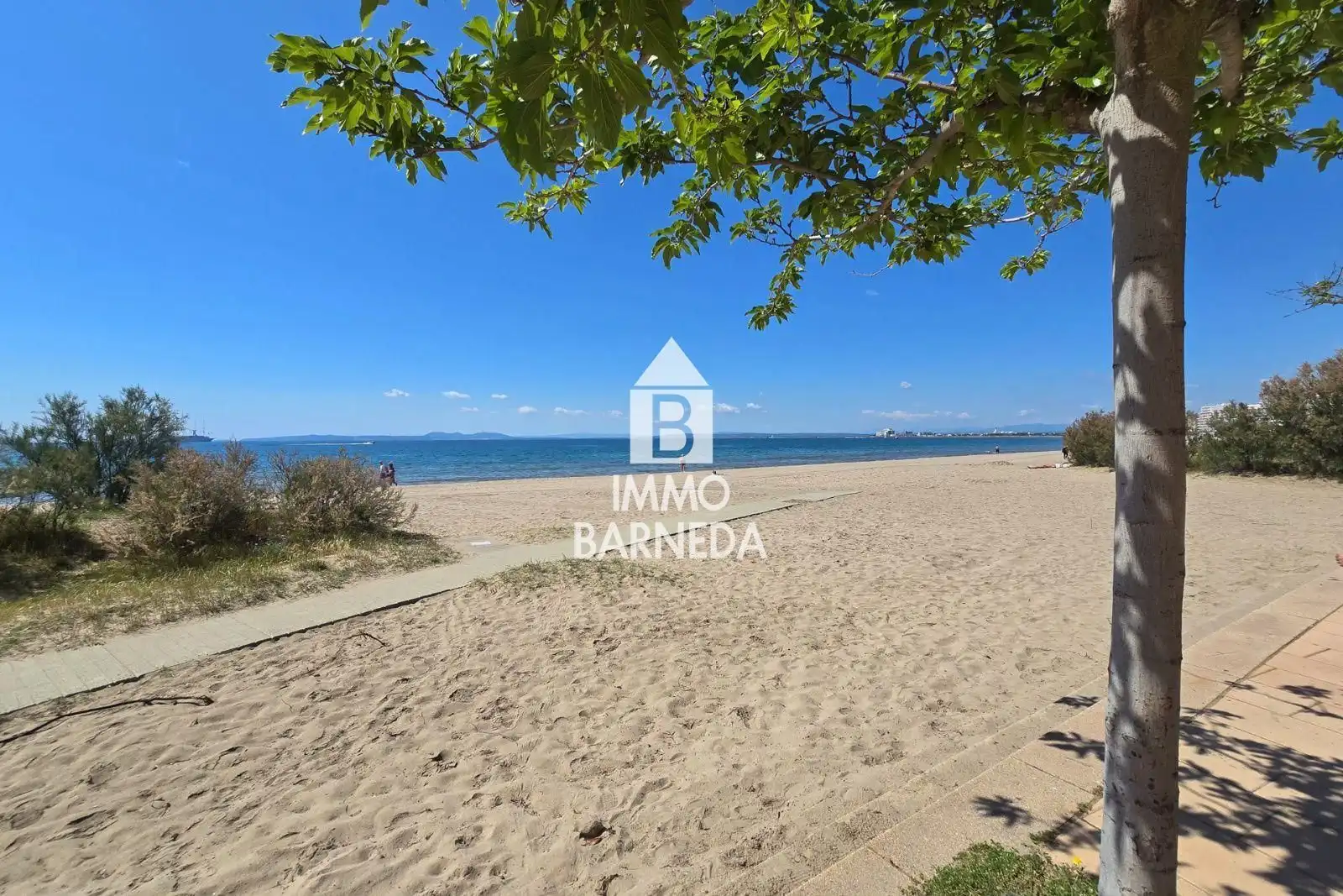 Flat for sale in Roses  with Air Conditioner, Heating and Terrace