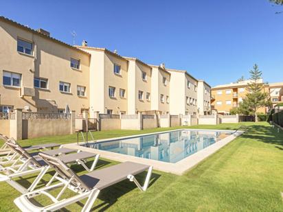 Piscina de Casa adosada en venda en Palamós amb Aire condicionat, Calefacció i Terrassa