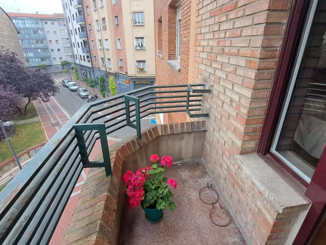 Terrassa de Pis en venda en Vitoria - Gasteiz amb Terrassa i Balcó