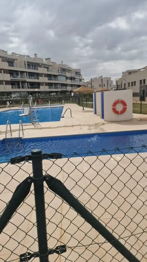 Piscina de Àtic de lloguer en Almería amb Aire condicionat, Calefacció i Jardí privat