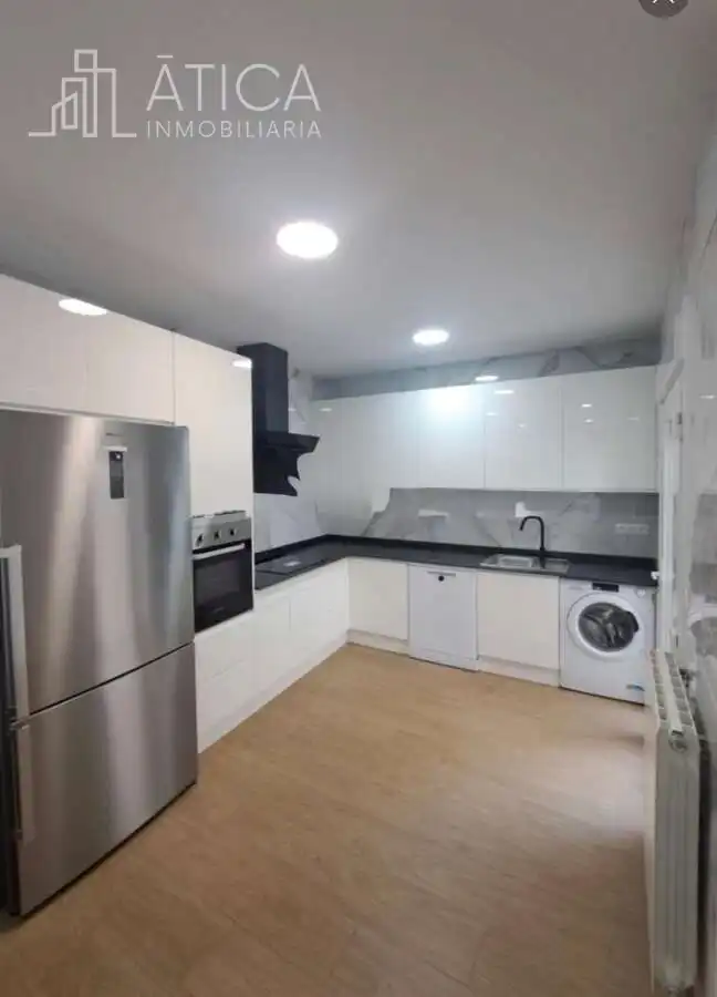 Kitchen of Flat for rent in Salamanca  with Heating and Furnished