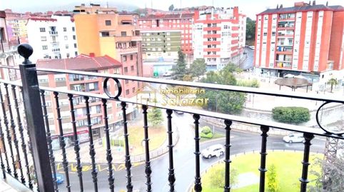 Foto 2 de Piso en venta en Antonio Alzaga Etorbidea, Kabiezes, Santurtzi