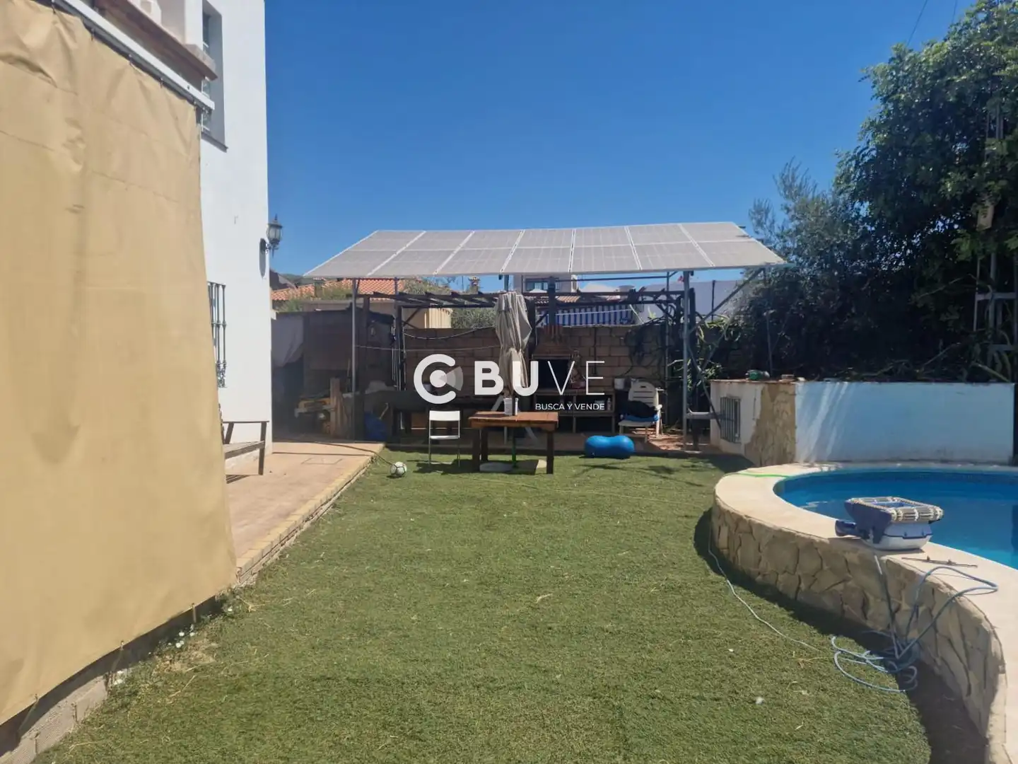 Chalet con piscina en venta en El Garrotal