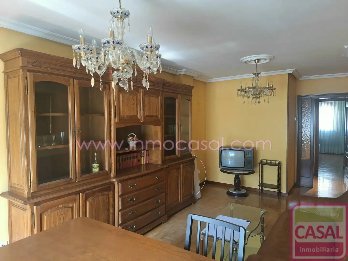 Sala d'estar de Pis en venda en Mieres (Asturias) amb Calefacció i Moblat