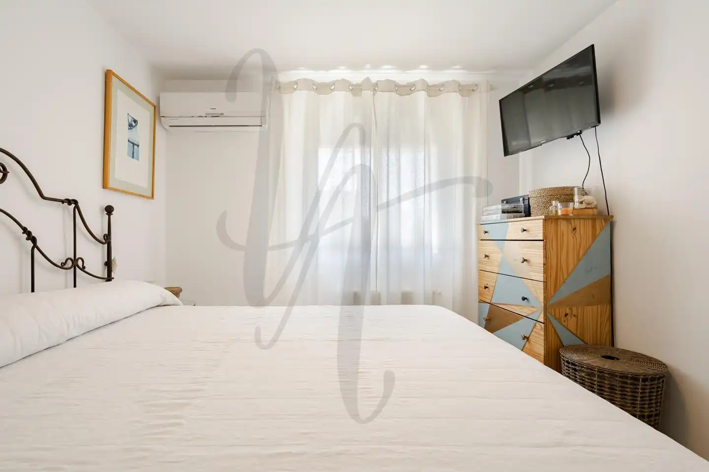 Flat for sale in Carril Del Conde, Canillas