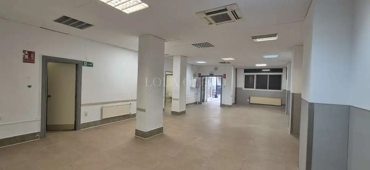 Business premises to rent in literato azorín 15, imagen 4