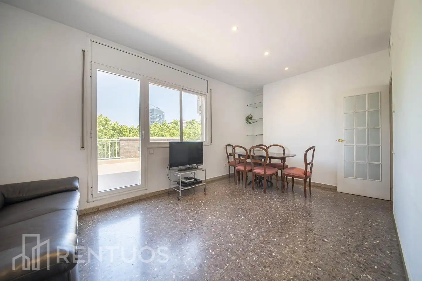 Außenansicht von Wohnung zur Miete in Barcelona mit Klimaanlage und Terrasse