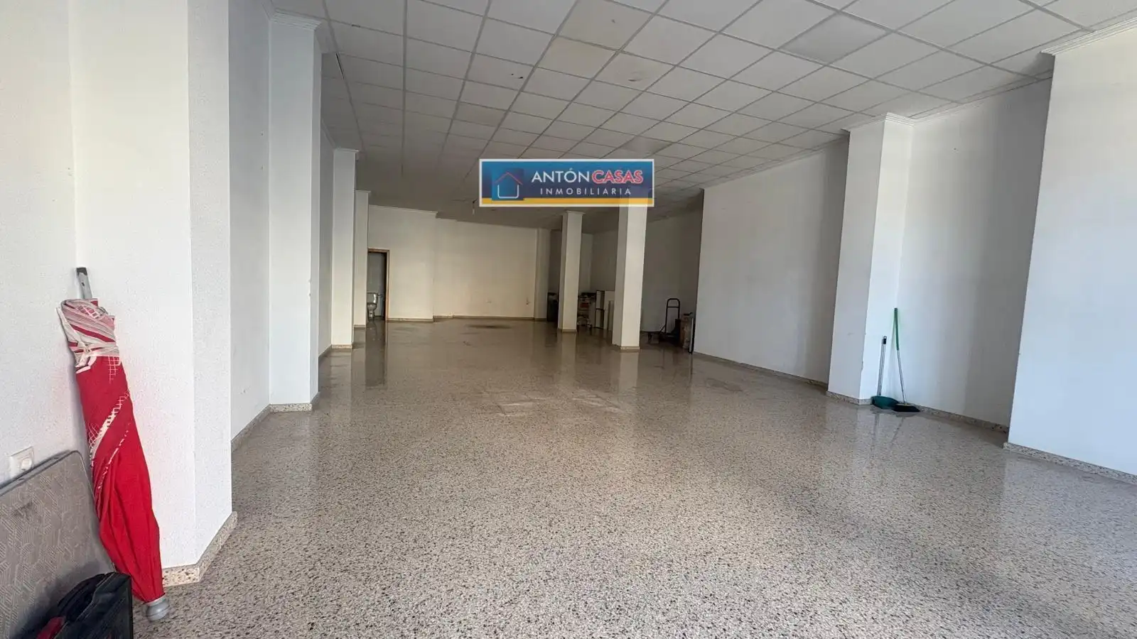 Local comercial de lloguer a Novelda