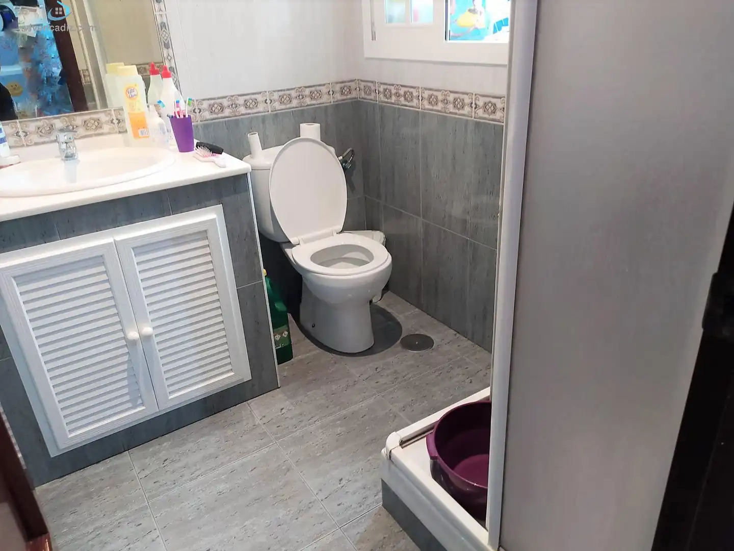 Bathroom of Houses for sale in Cádiz  with Air Conditioner, Terrace and Storage room
