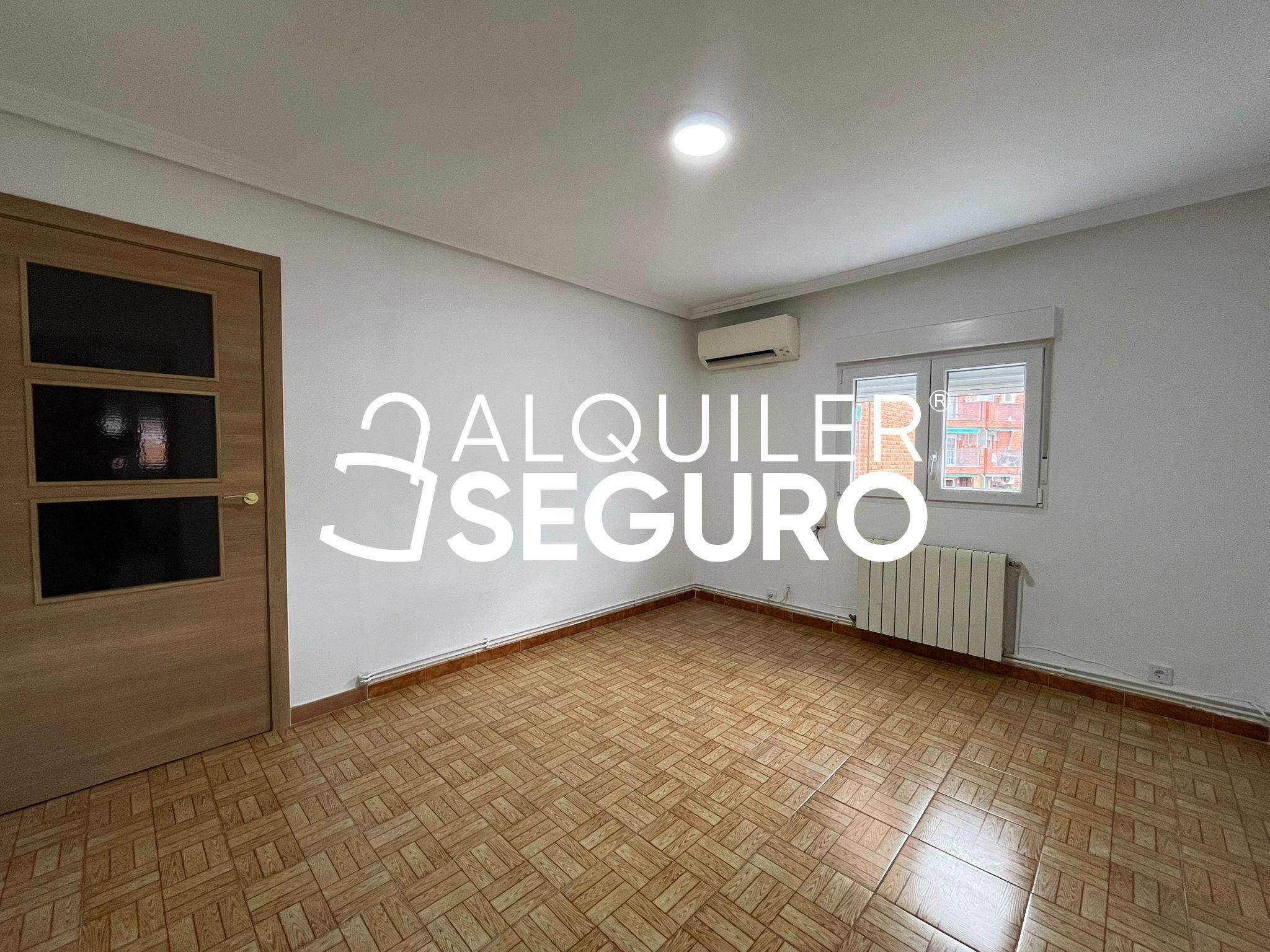 Dormitori de Pis de lloguer en  Madrid Capital amb Aire condicionat i Calefacció