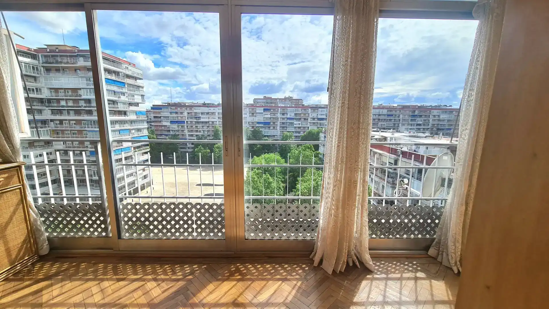 Dormitori de Àtic en venda en Alcorcón amb Aire condicionat, Parquet i Moblat