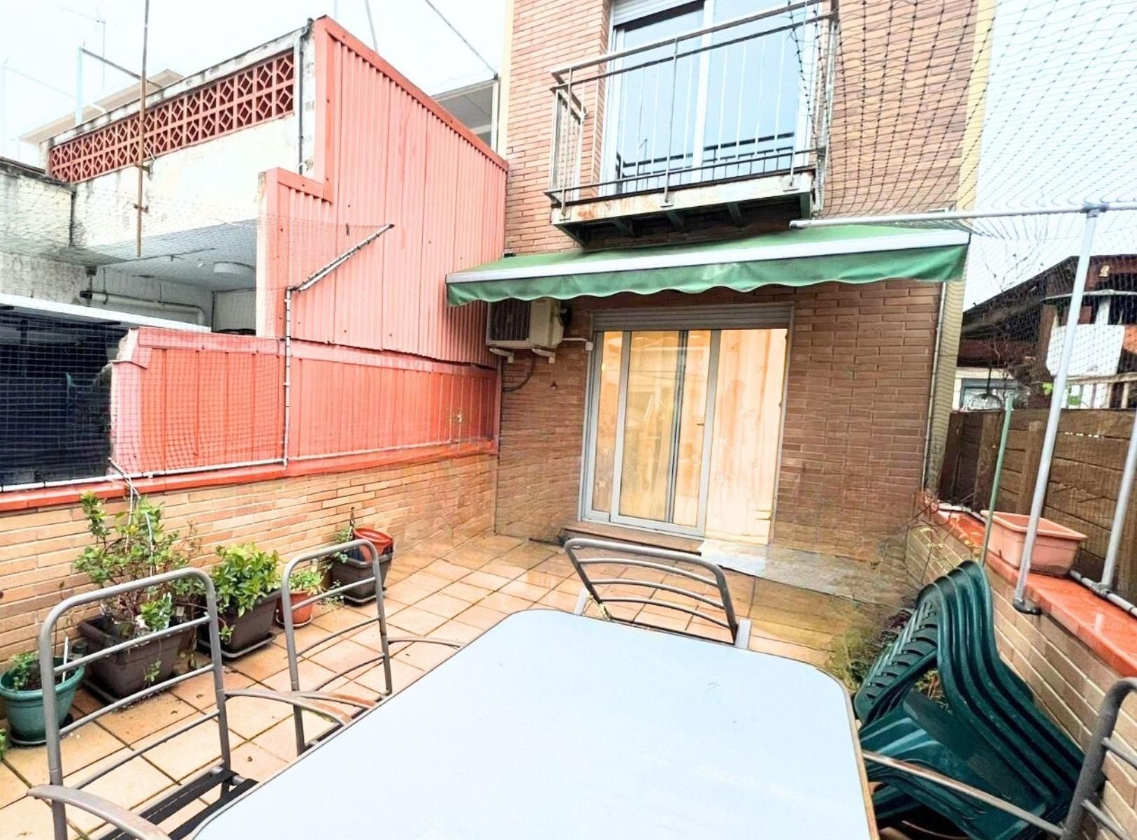 Terrassa de Casa o xalet en venda en Barberà del Vallès amb Aire condicionat, Terrassa i Balcó