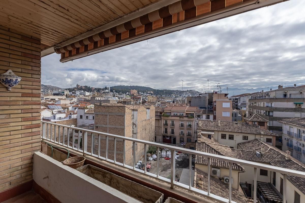 Terraza de Piso en venta en  Granada Capital con Calefacción y Terraza