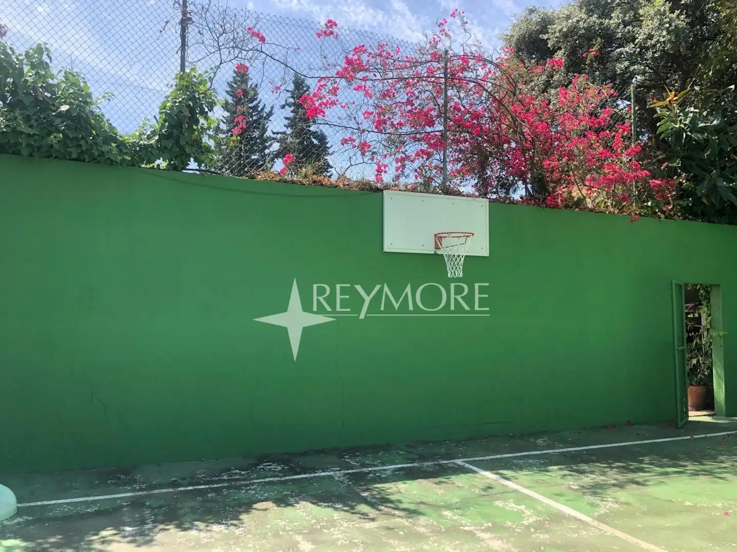 Houses for sale in Poniente-Norte - Miralbaida - Parque Azahara