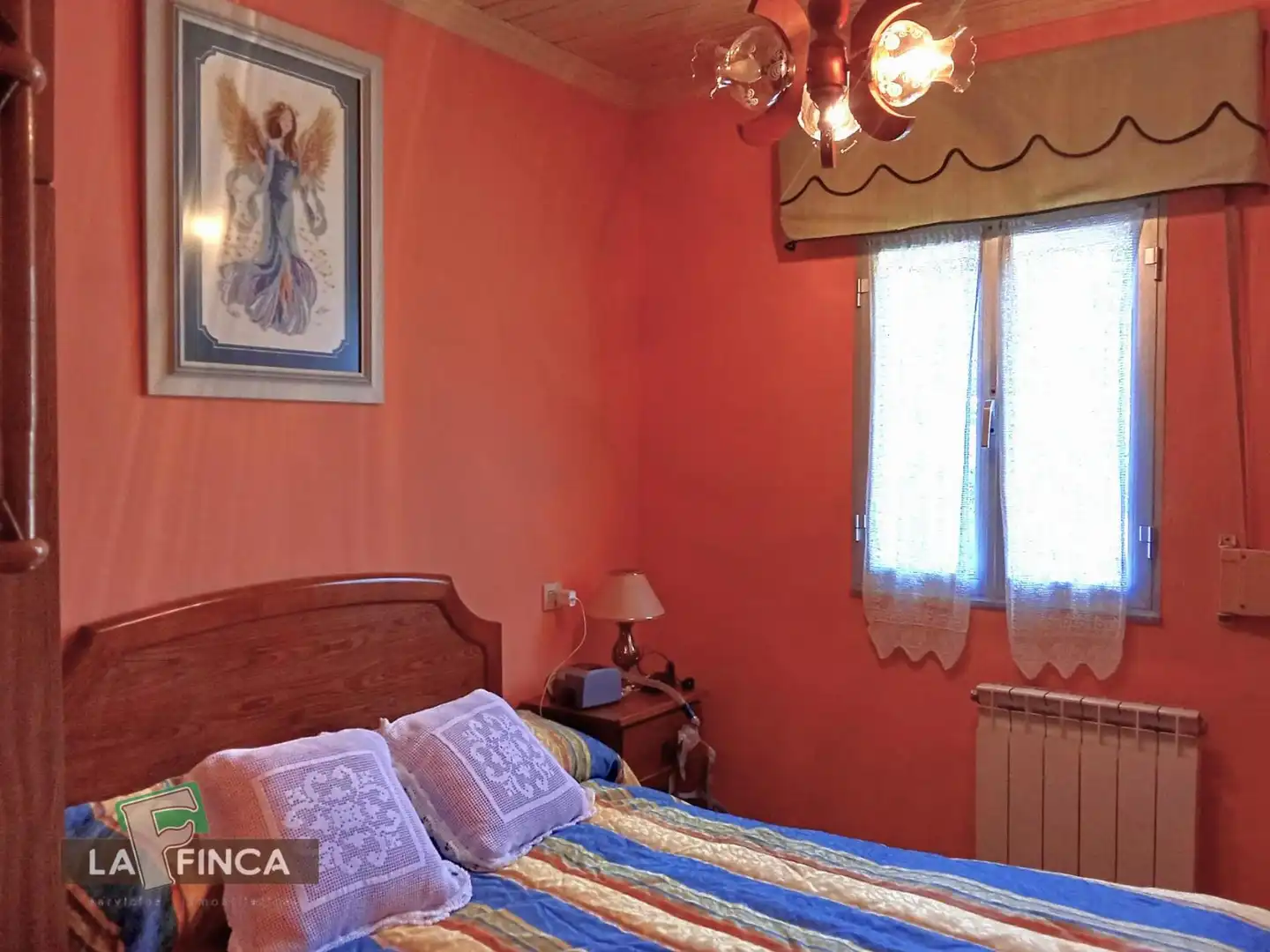Bedroom of Houses for sale in Belmonte de Miranda  with Heating, Terrace and Storage room
