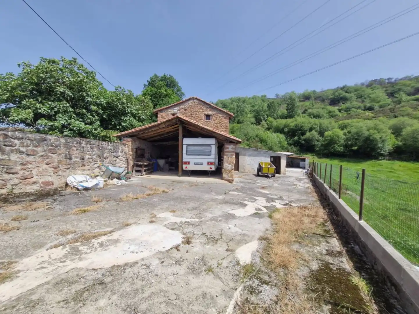 Vista exterior de Casa o chalet en venta en Cieza (Cantabria) con Jardín privado