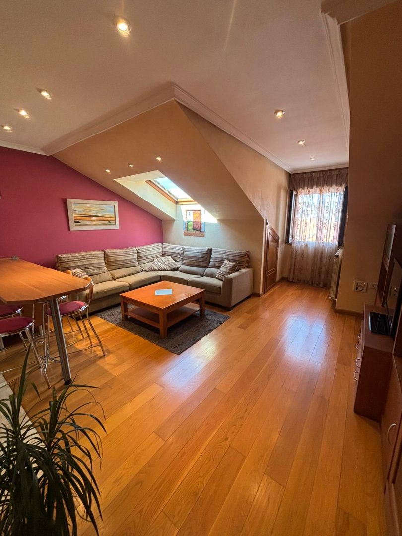Apartment to rent in Salesas - Foncalada - Campoamor, Centro - Casco Histórico, Oviedo