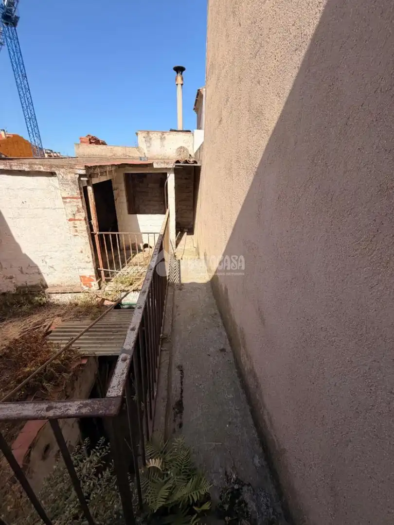 Casa bifamiliare in vendita a Centre - Sant Oleguer, imagen 2