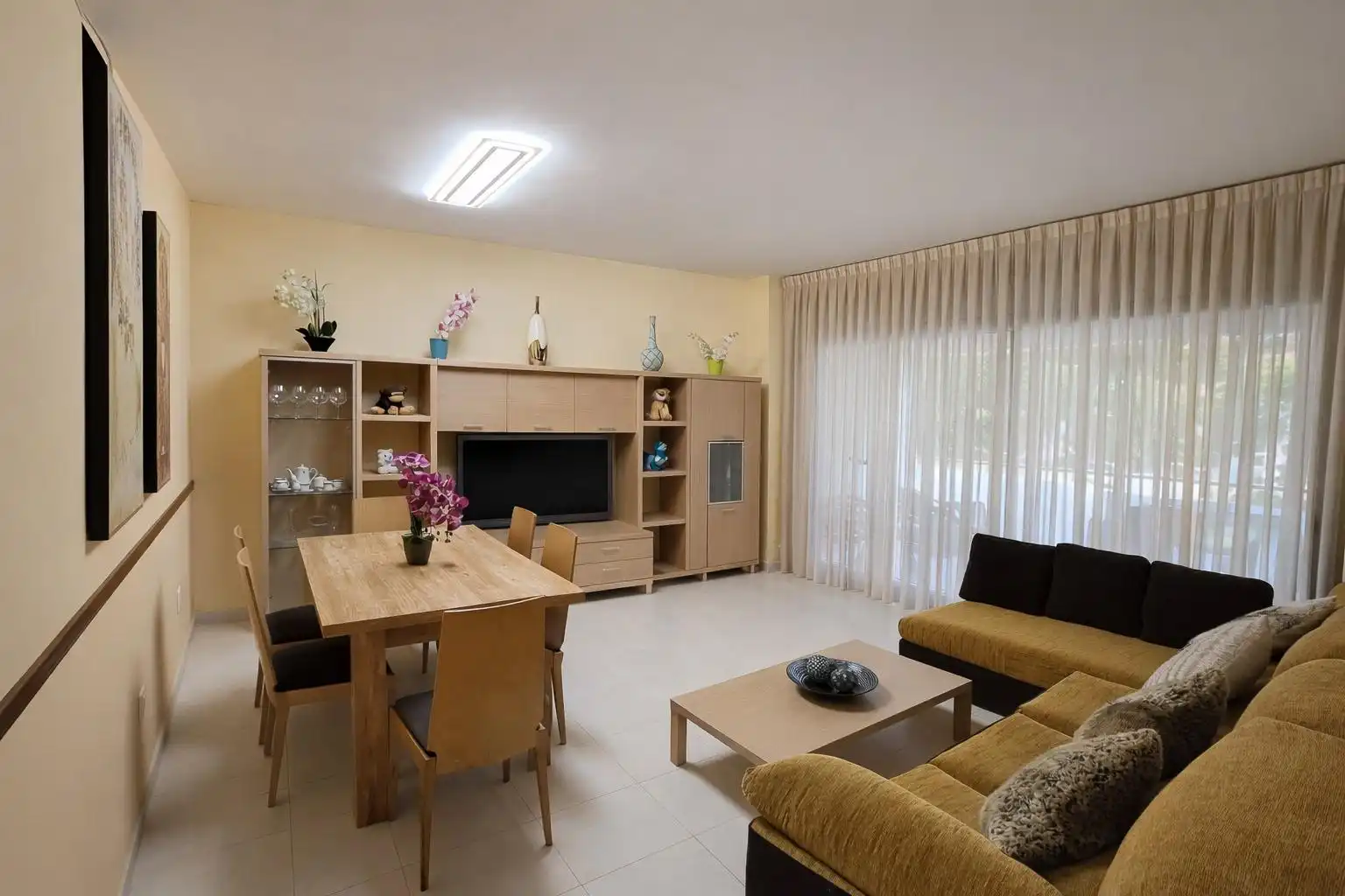 Sala de estar de Piso en venta en Salou con Aire acondicionado, Calefacción y Jardín privado