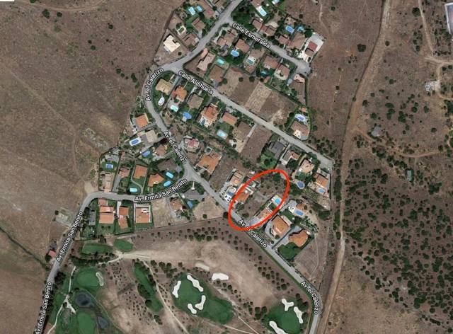 Terreno residencial en Venta en Avenida el Calerizo, 49 en Ceres Golf
