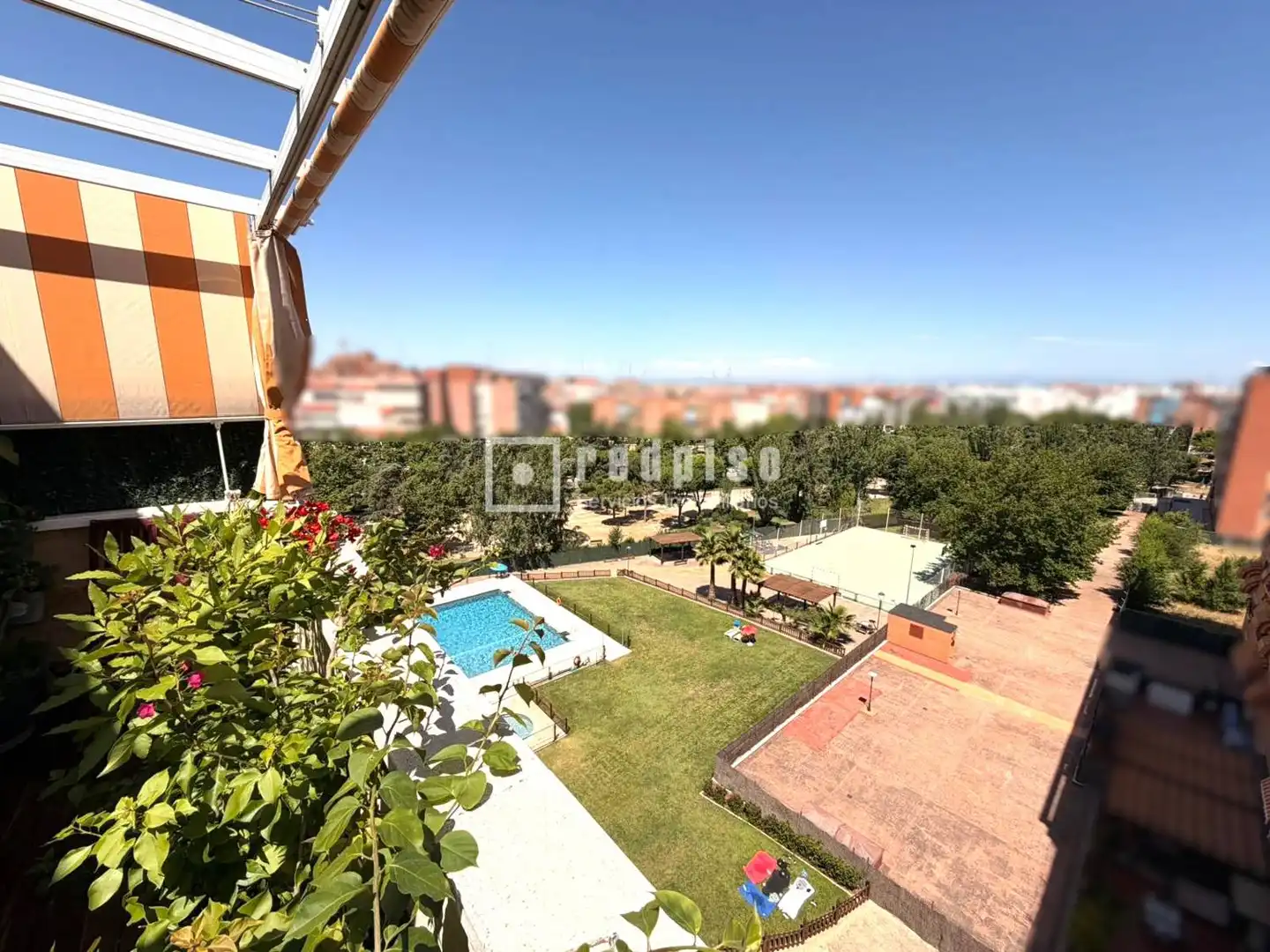 Garden of Attic for sale in Móstoles  with Air Conditioner, Heating and Private garden