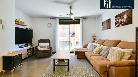 Foto 3 de Piso en venta en Carrer Carrer Jacinto Benavente, Barri Vell, Salt