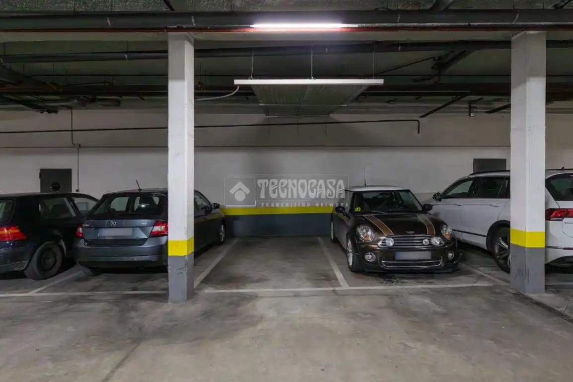 Parking of Flat for sale in Torrelodones  with Air Conditioner, Heating and Private garden
