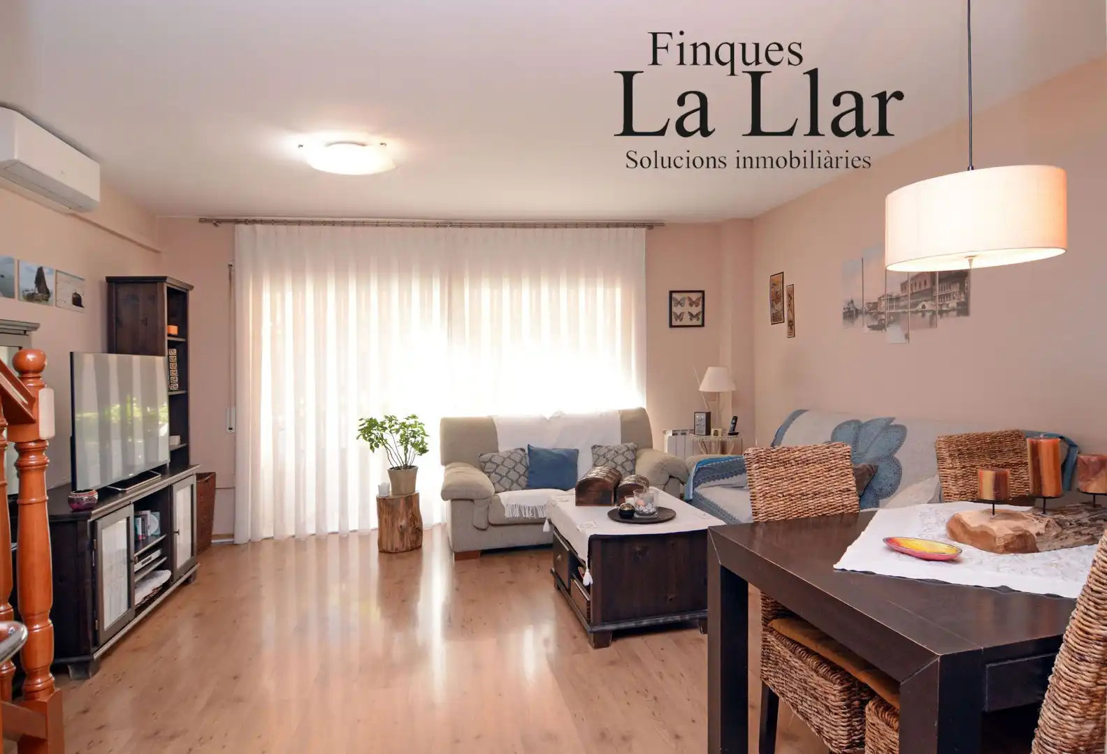 Sala de estar de Casa adosada en venta en Gavà con Aire acondicionado y Calefacción