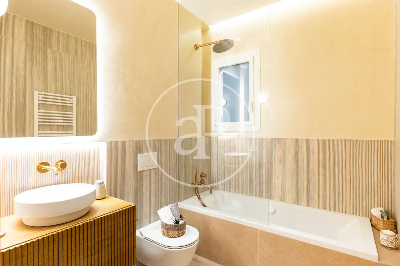 Baño de Piso en venta en Barcelona con Aire acondicionado, Calefacción y Amueblado