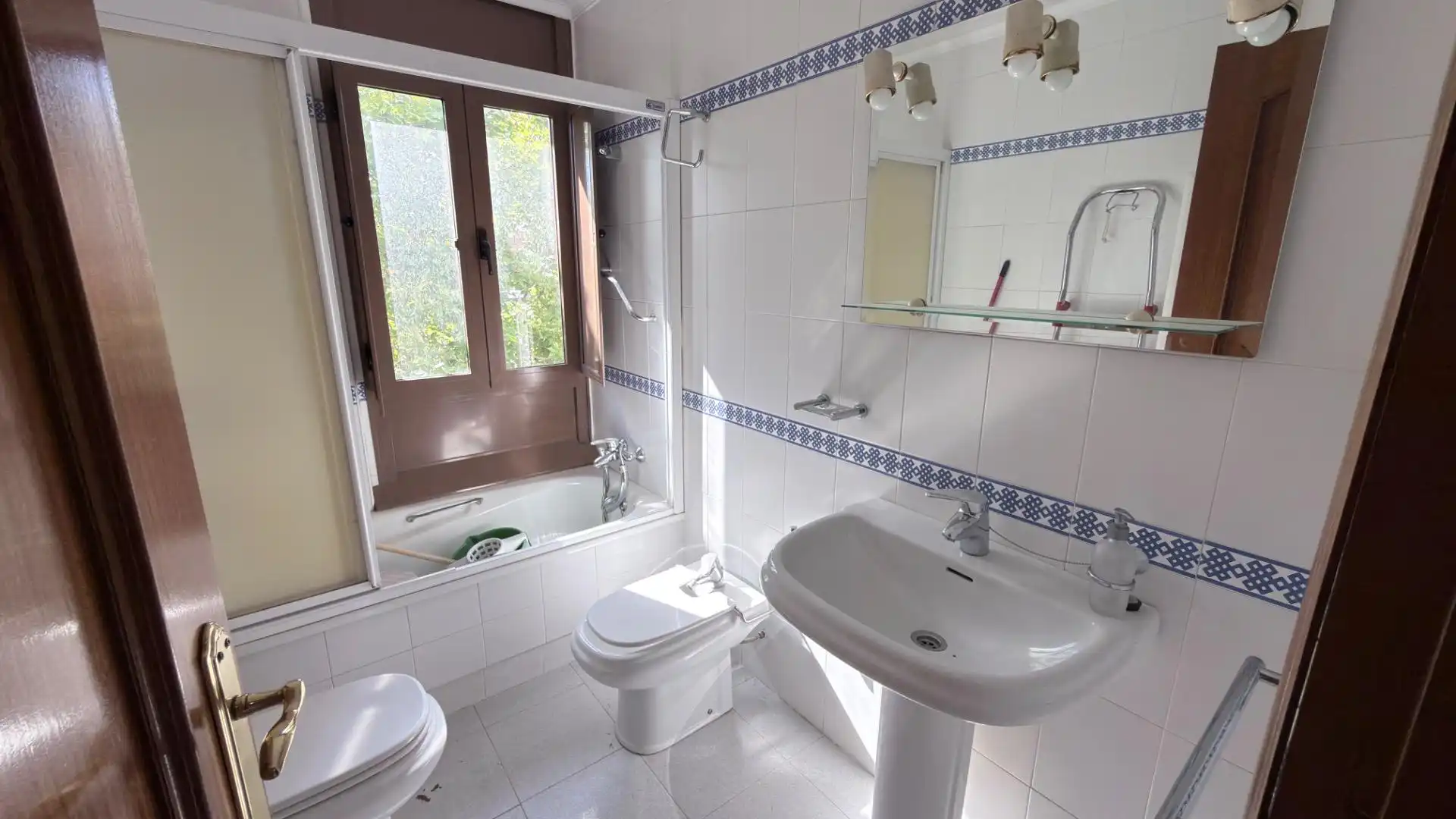 Baño de Piso en venta en Huelva con Amueblado