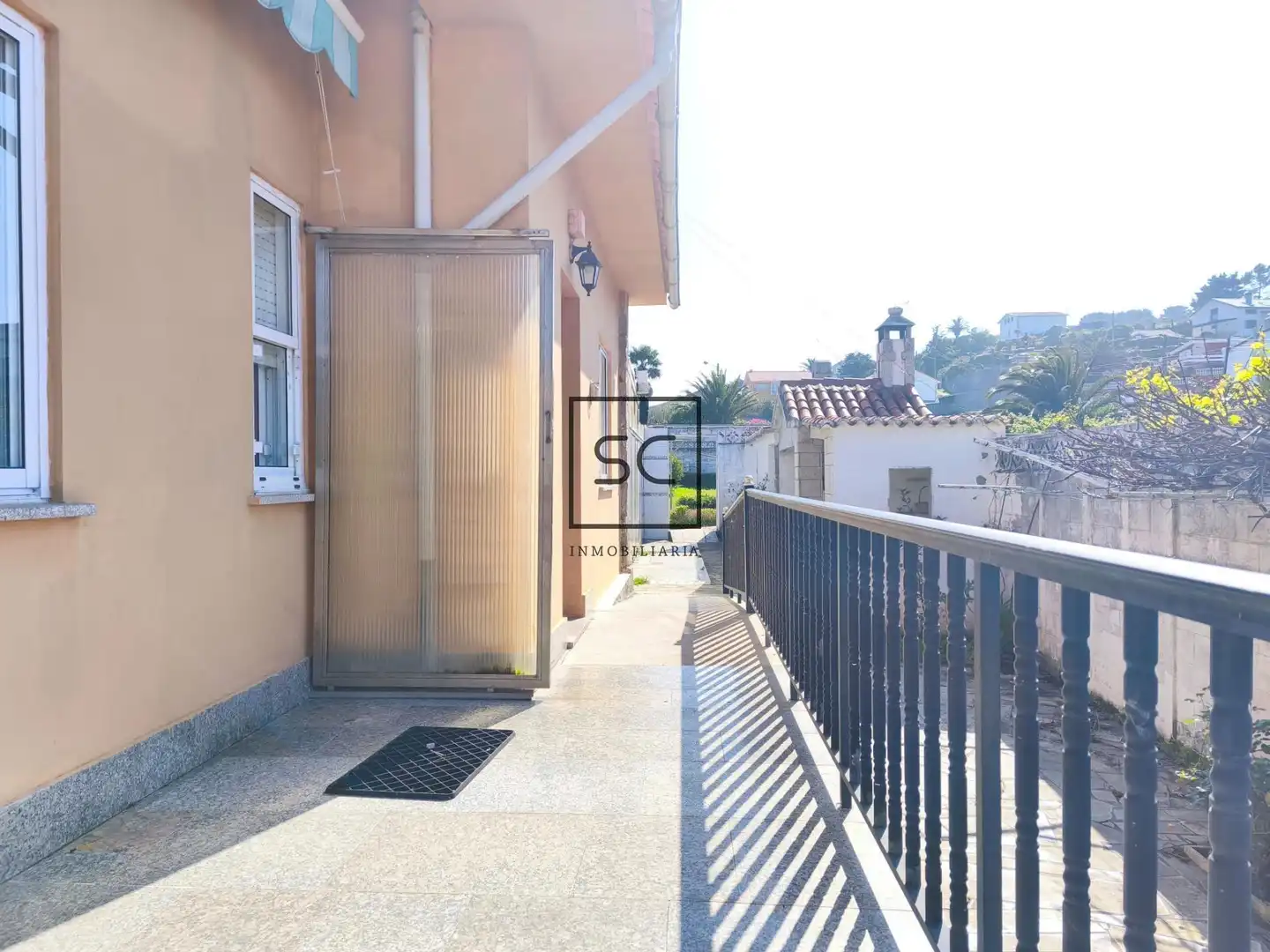 Vista exterior de Casa o xalet en venda en Ferrol amb Calefacció, Jardí privat i Traster