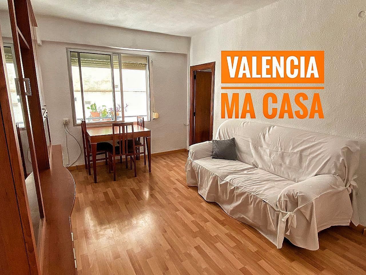 Bedroom of Flat to rent in  Valencia Capital  with Air Conditioner, Heating and Furnished