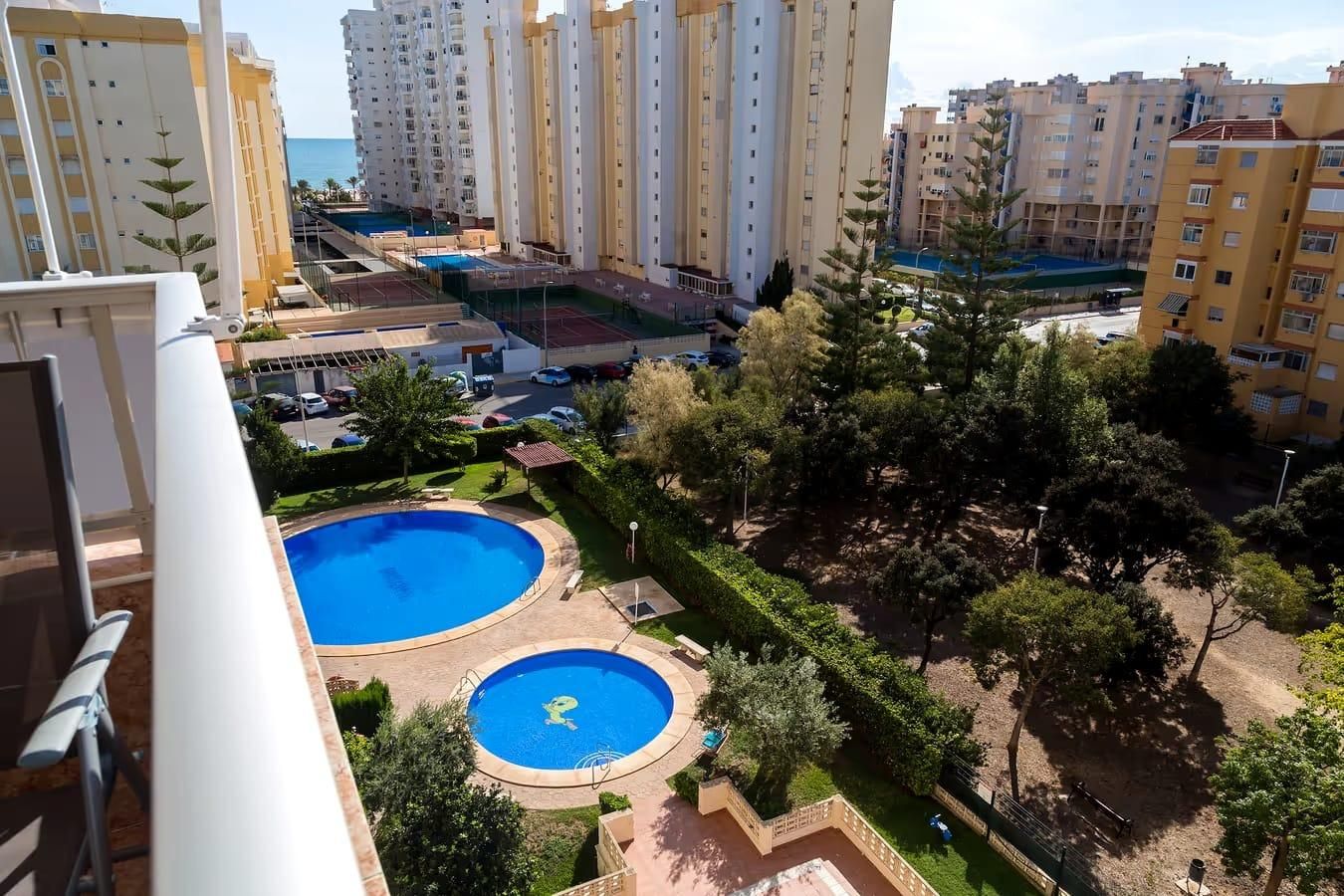 Piscina de Apartament en venda en Gandia amb Aire condicionat, Jardí privat i Terrassa