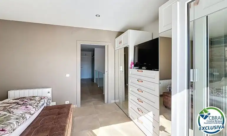 Houses for sale in Empuriabrava  with Heating, Terrace and Swimming Pool