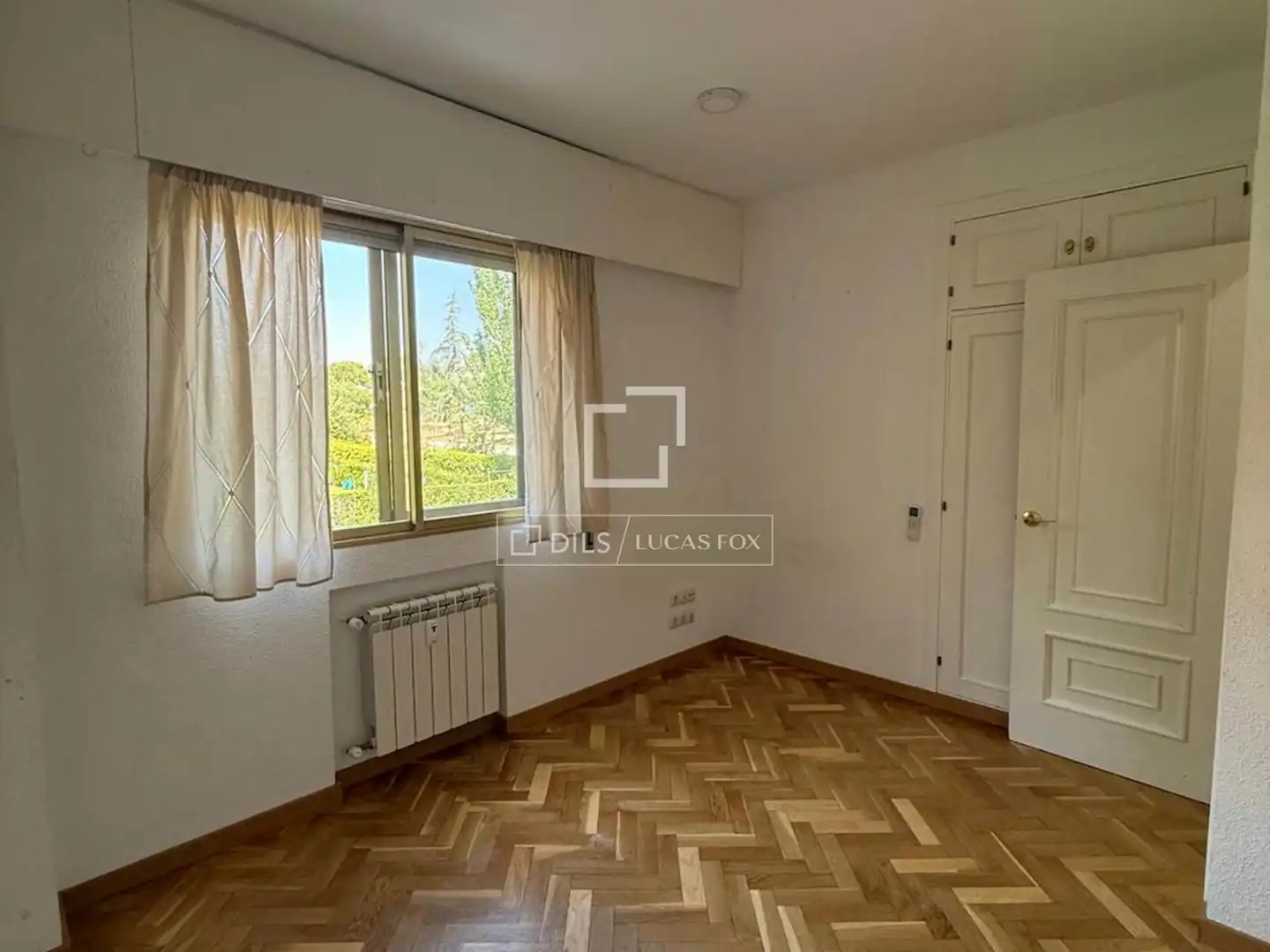 Bedroom of Flat for rent in Madrid  with Air Conditioner, Heating and Private garden