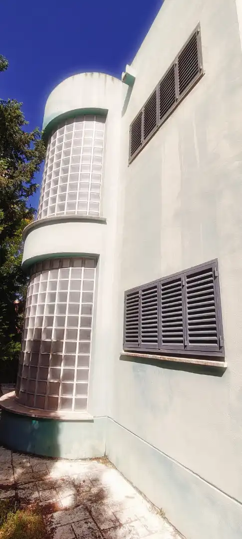 Vista exterior de Casa o xalet en venda en Espartinas amb Aire condicionat, Jardí privat i Terrassa