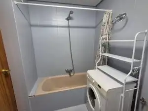 Baño de Estudio de alquiler en Chamberí