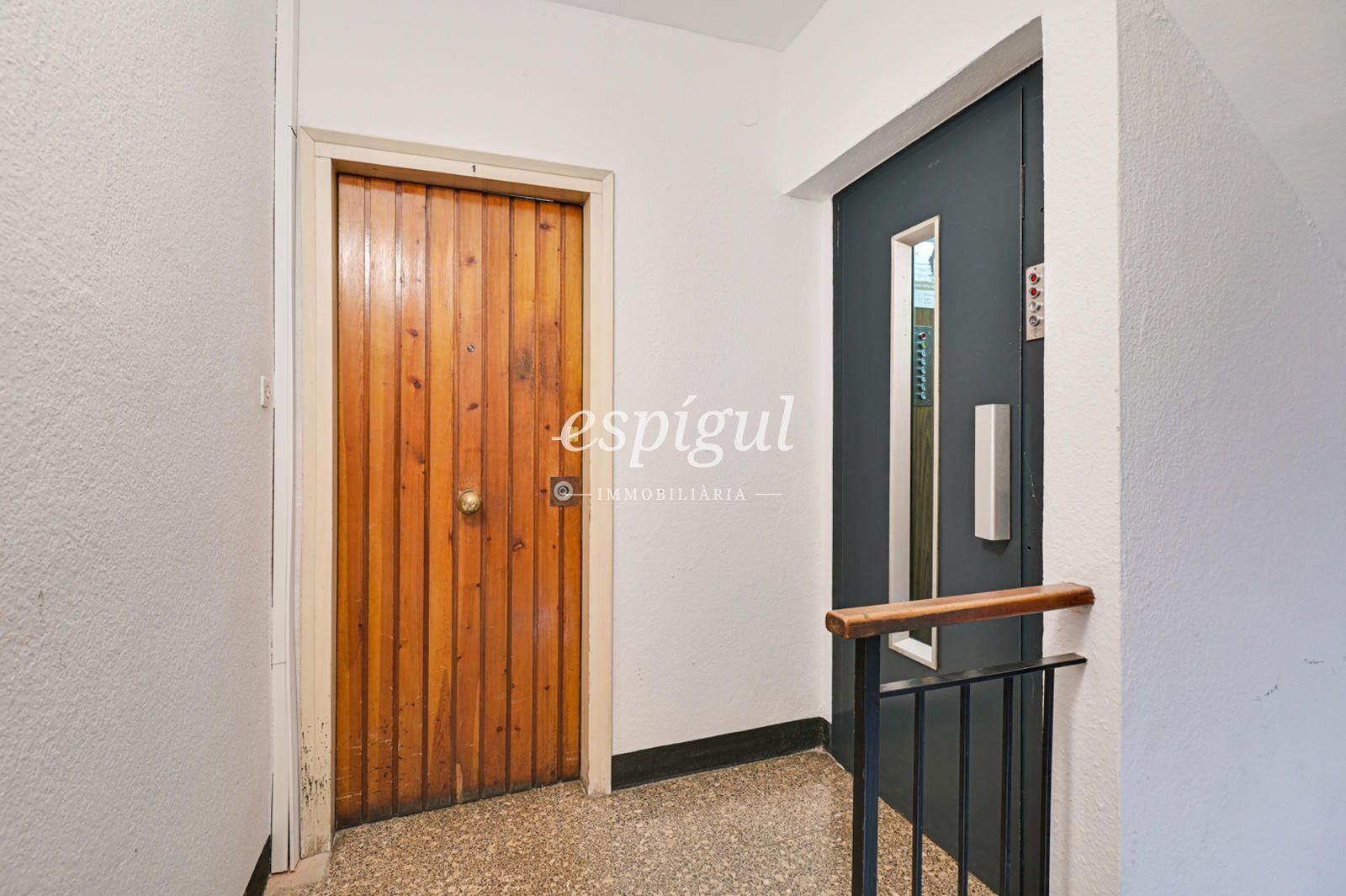 Piso en venta en Girona Capital con Terraza y Balcón