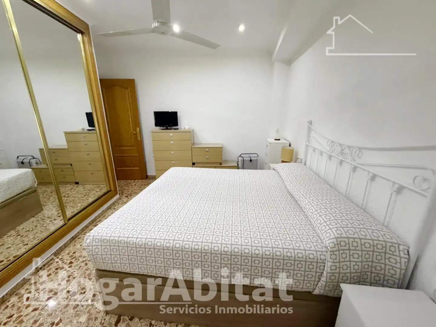 Bedroom of Flat for sale in Torrent  with Air Conditioner, Terrace and Furnished