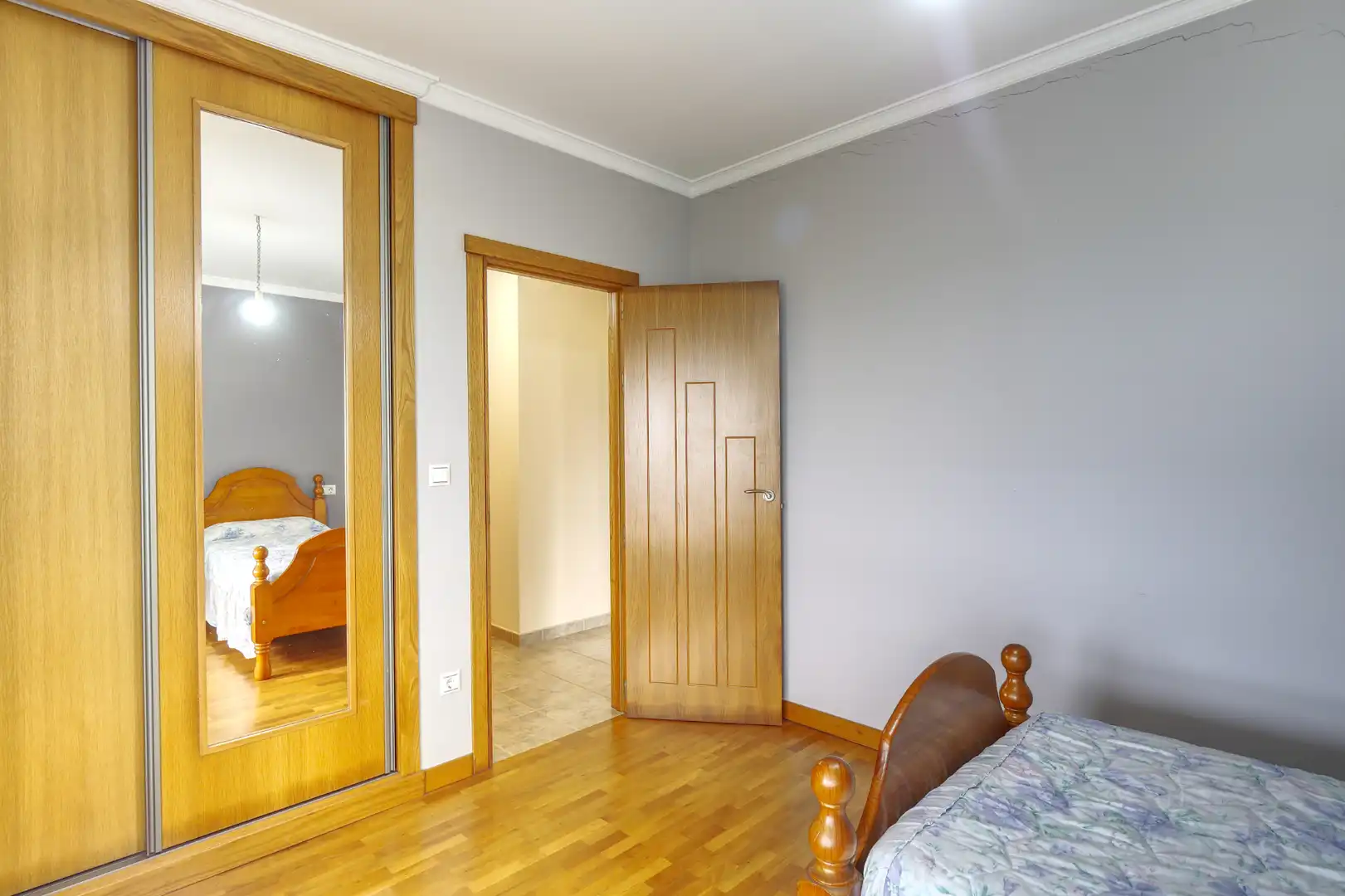 Dormitori de Casa o xalet en venda en Malpica de Bergantiños amb Calefacció, Jardí privat i Parquet